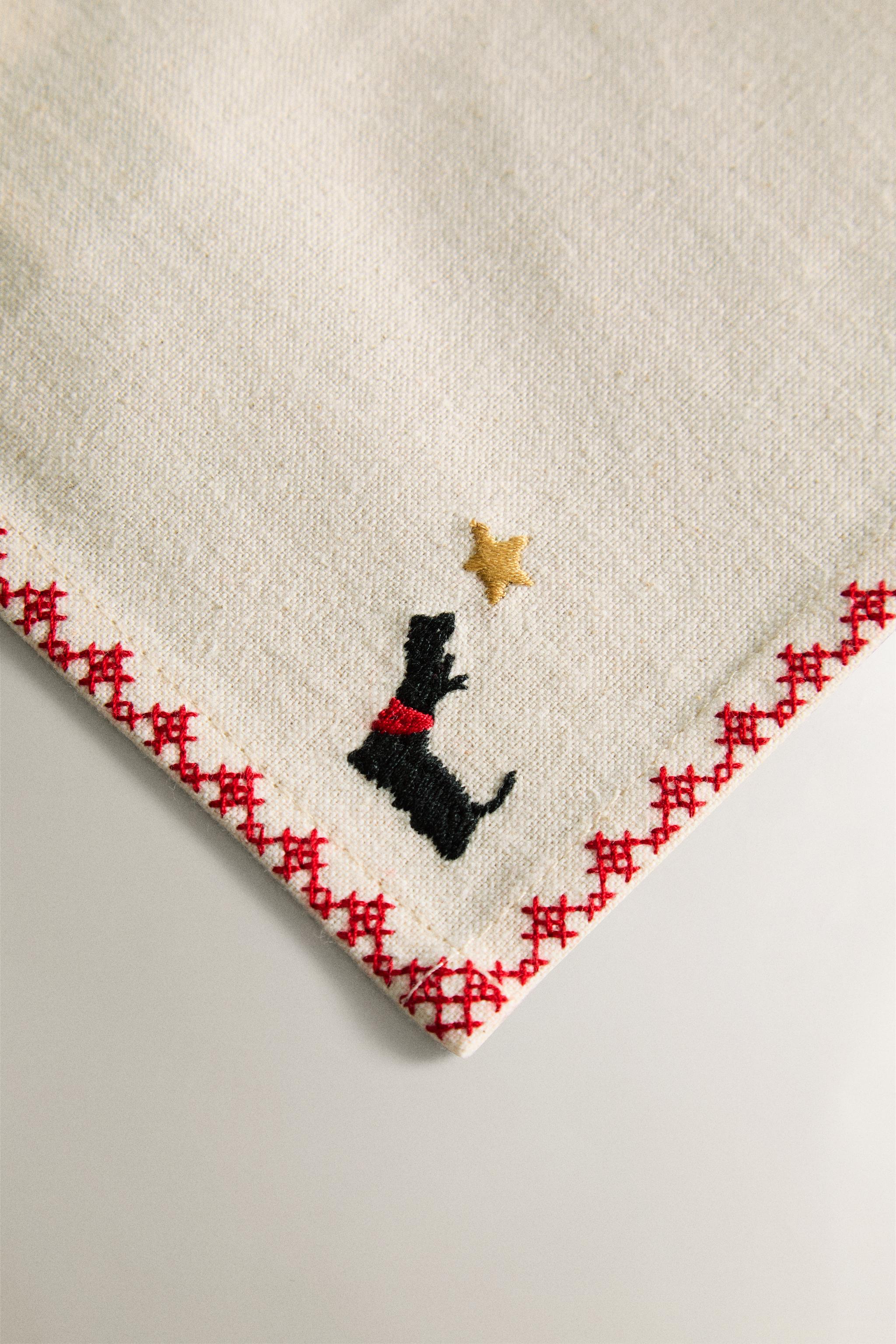 SET OF EMBROIDERED COTTON CHRISTMAS NAPKINS (SET OF 4)